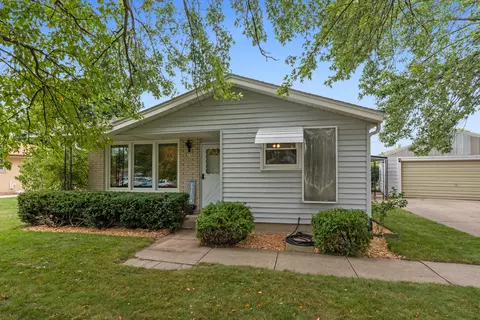 6102 W Plainfield, Greenfield, WI 53220
