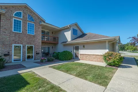 17414 W Lincoln, New Berlin, WI 53146