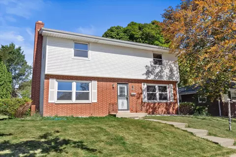 8620 W Grantosa, Milwaukee, WI 53225
