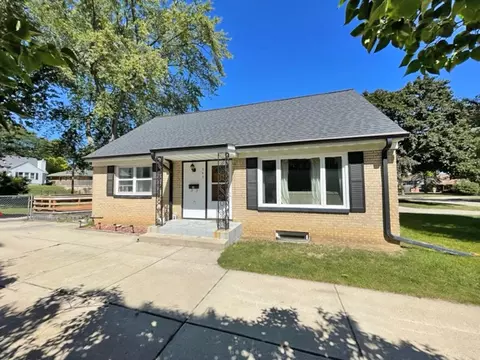 543 N 103rd, Wauwatosa, WI 53226