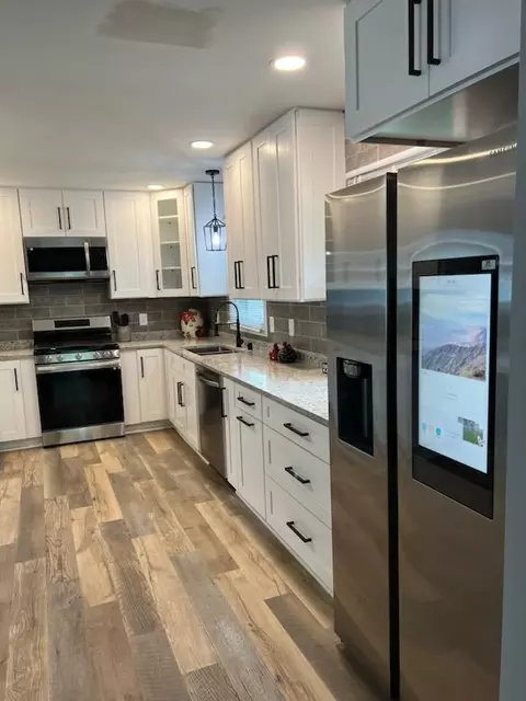 10445 W Goodrich, Milwaukee, WI 53224