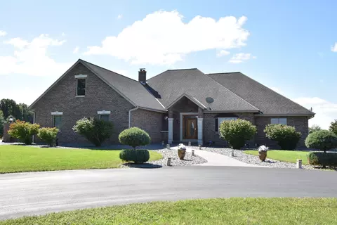 629 Kohler, Farmington, WI 53090