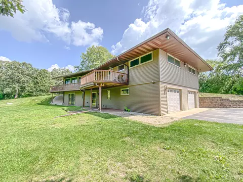 n664 Buckingham Road, Koshkonong, WI 53538