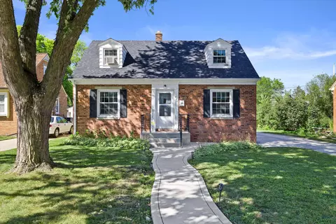 426 W Wabash, Waukesha, WI 53186