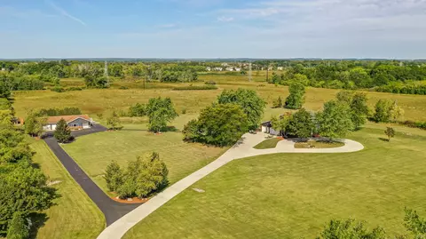8825 S 116th, Franklin, WI 53132
