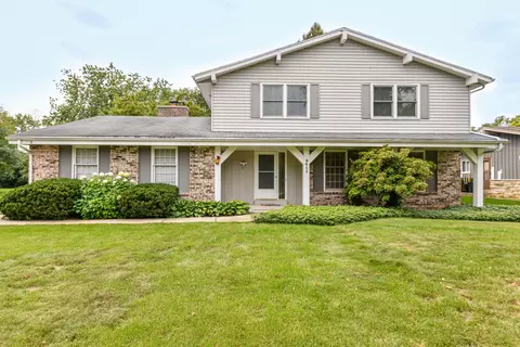 9411 N Waverly, Bayside, WI 53217