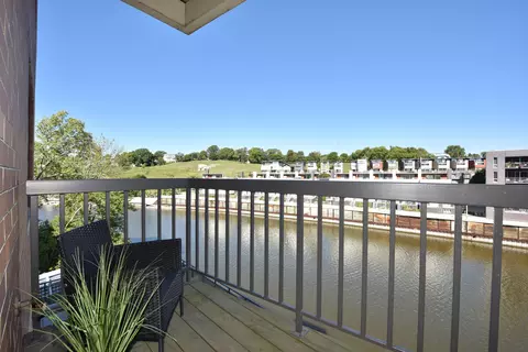 1905 N Water #203, Milwaukee, WI 53202