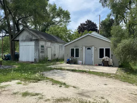 8314 Chara, Burlington, WI 53105