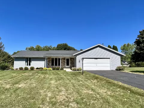 s67w32696 Ashton, Mukwonago, WI 53149