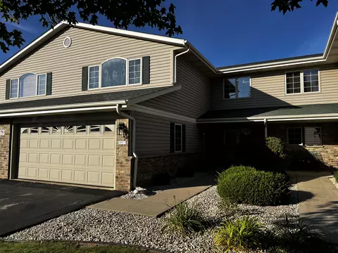 675 Stoney Crk #3, West Bend, WI 53095
