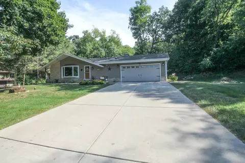 140 S Cardiff, Wales, WI 53183
