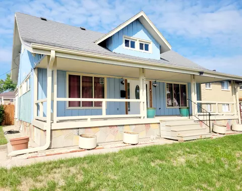 5859 N Teutonia, Milwaukee, WI 53209