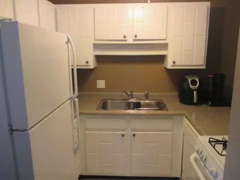 4225 W Rivers Edge #14, Brown Deer, WI 53209