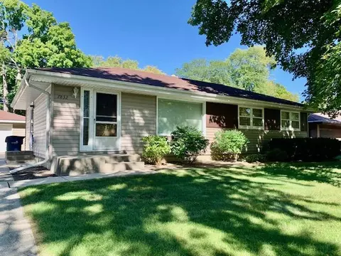 7832 N Edgeworth, Milwaukee, WI 53223