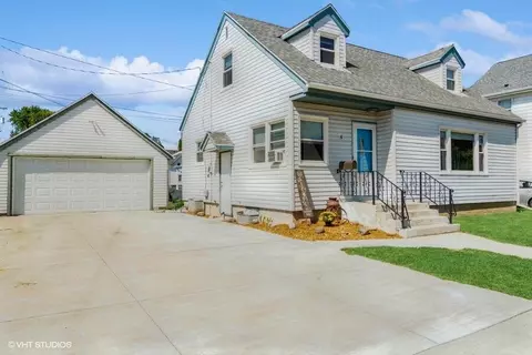 6 Hillyer, Waupun, WI 53963