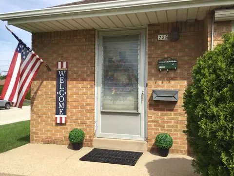 228 W Lexington, Glendale, WI 53217