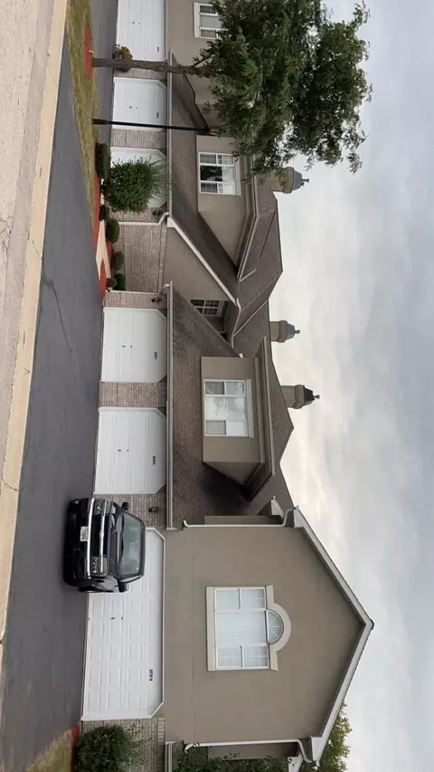 9279 W Elm #E, Franklin, WI 53132