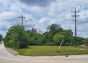8634 W Ryan, Franklin, WI 53132
