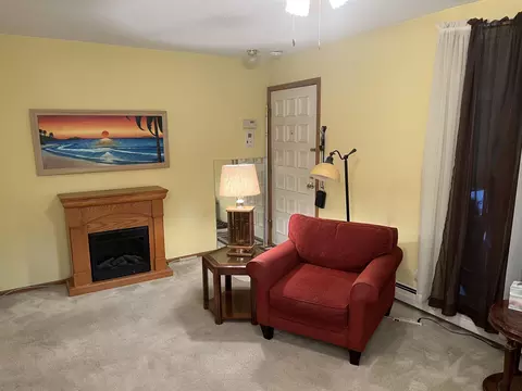 11917 W Appleton #19, Milwaukee, WI 53224