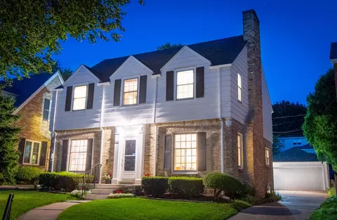 2616 N 83rd, Wauwatosa, WI 53213