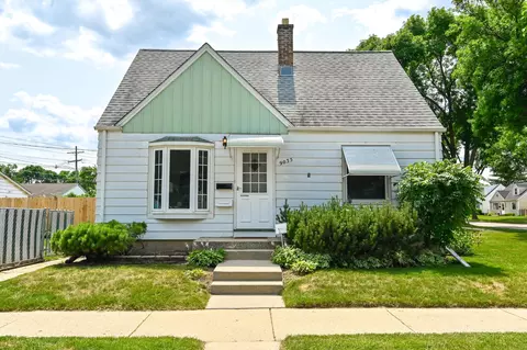 9035 W Townsend, Milwaukee, WI 53222