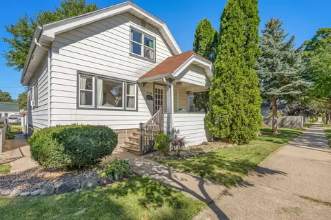 509 S 73rd, Milwaukee, WI 53214