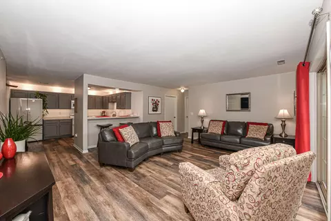 9332 W Loomis #8, Franklin, WI 53132