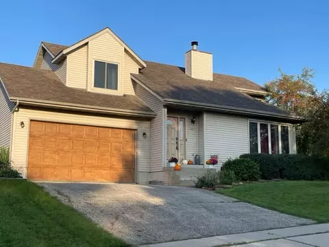 617 Outlook, Twin Lakes, WI 53181