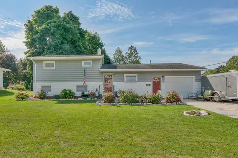 2111 Pleasant, New Holstein, WI 53061
