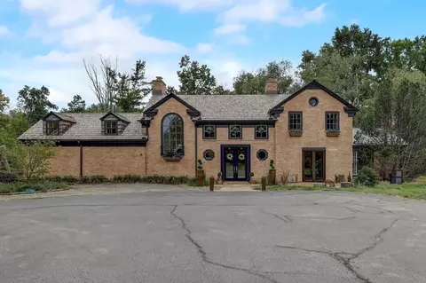 1520 E Standish, Bayside, WI 53217