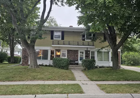 5538 Rainbow #5540, Greendale, WI 53129