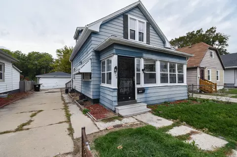 1040 Delamere, Racine, WI 53403