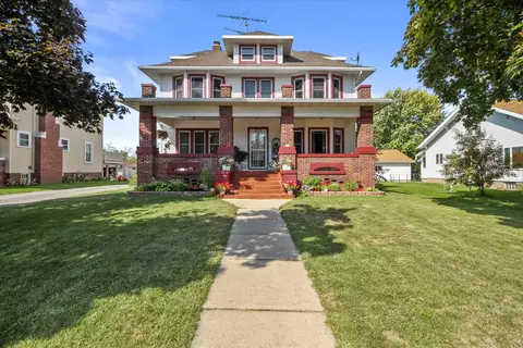 555 S Water, Lomira, WI 53048