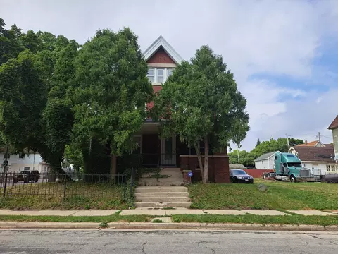 3103 N Palmer, Milwaukee, WI 53212