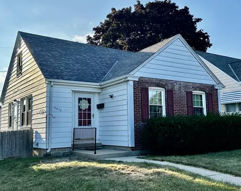 3673 S 18th, Milwaukee, WI 53221