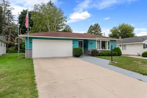 1101 Orchard, Manitowoc, WI 54220