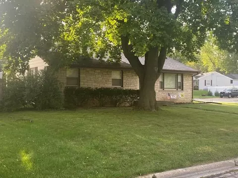 w168n9257 Grand, Menomonee Falls, WI 53051