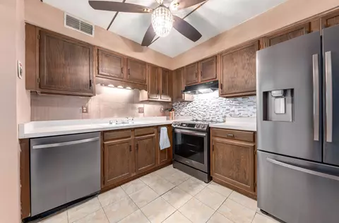 9002 W Lisbon #106, Milwaukee, WI 53222