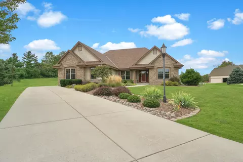 w229n3607 Sterling, Pewaukee, WI 53072
