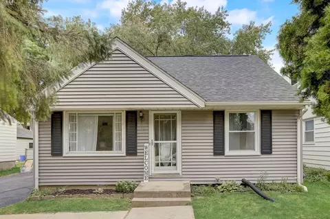 911 S 111th, West Allis, WI 53214