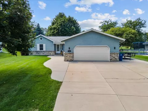 241 Fairview, Slinger, WI 53086