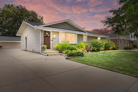 6327 54th, Kenosha, WI 53142
