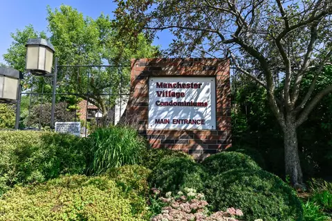 2130 W Good Hope #12, Glendale, WI 53209