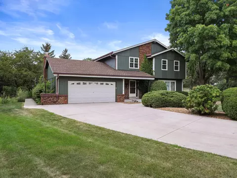 1105 Greenridge, Brookfield, WI 53045