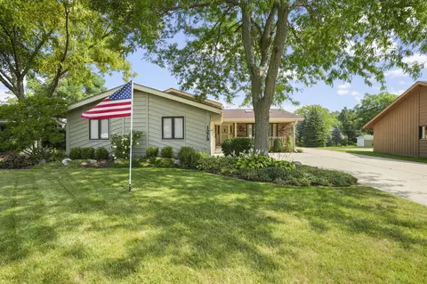 1279 39th, Kenosha, WI 53144