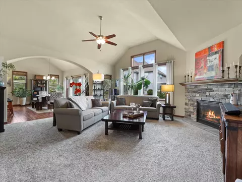 3508 Hawthorn Hl #1, Waukesha, WI 53188