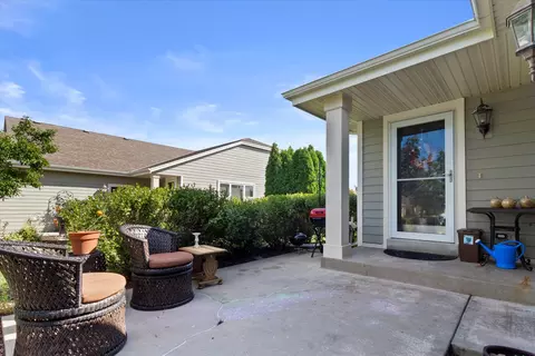 208 Wildflower, Port Washington, WI 53074
