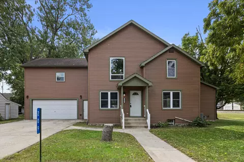 209 E North, Silver Lake, WI 53170