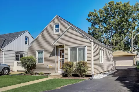 1918 S 92nd, West Allis, WI 53227