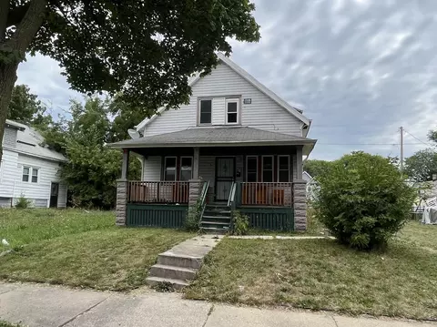 2850 N 17th, Milwaukee, WI 53206